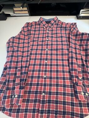 Men’s crown & ivy Red and Navy Plaid Long-Sleeve Button-Down Shirt